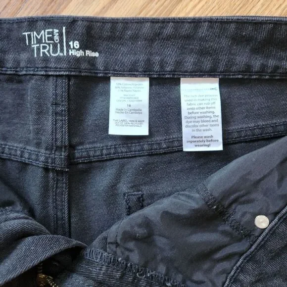 Time And Tru High Rise Denim Short Shorts Size 16 Black Wash Destroyed Raw Hem - Picture 3 of 5